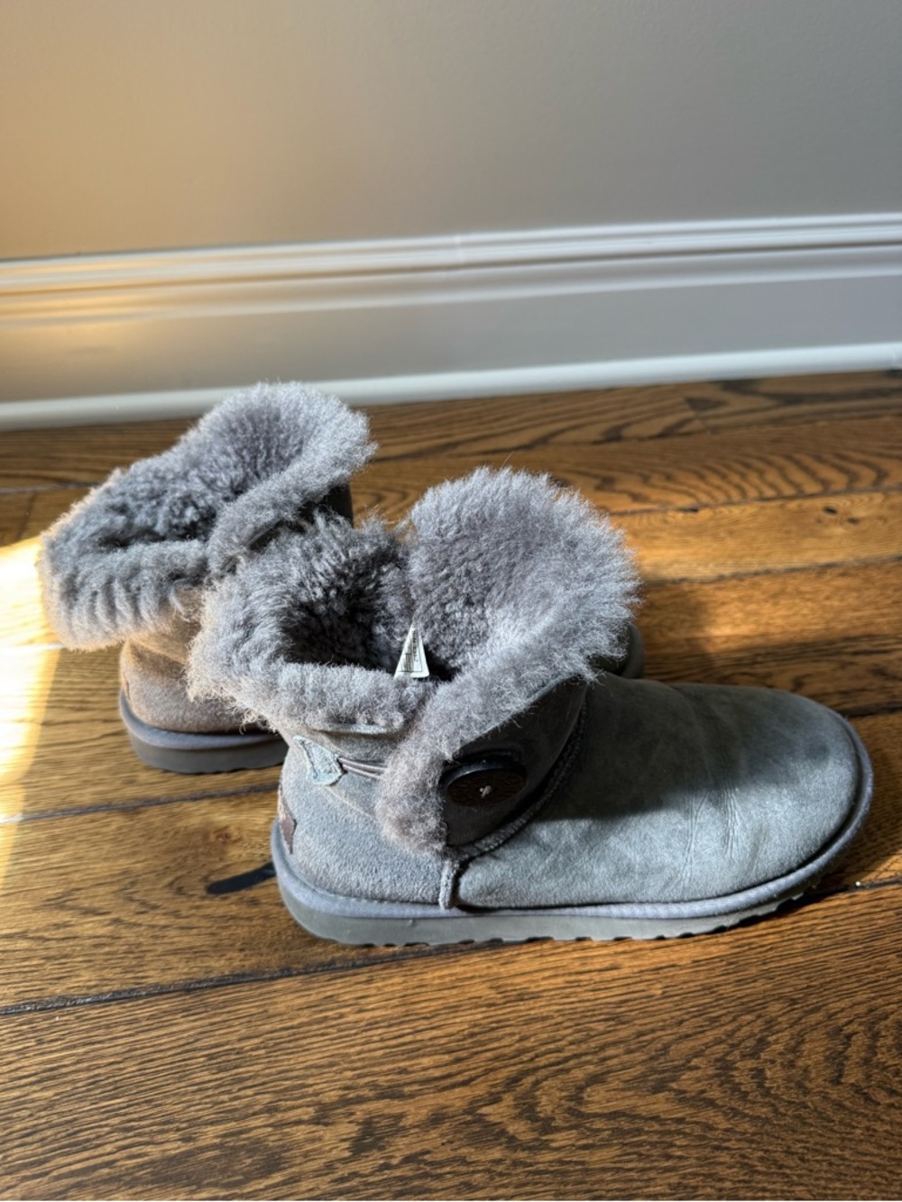 Ugg Mini Bailey Button Shearling Button Boots